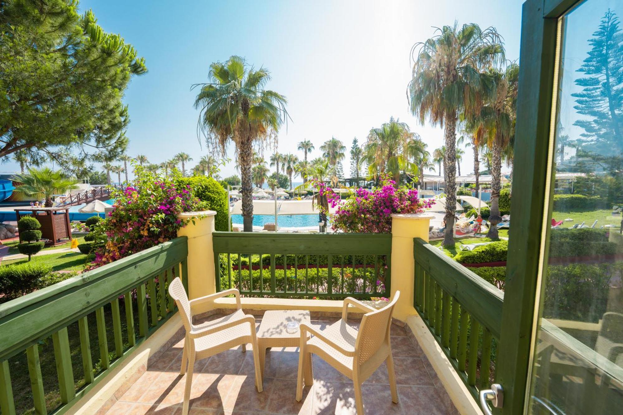 Oz Hotels Incekum Beach Алания Экстерьер фото