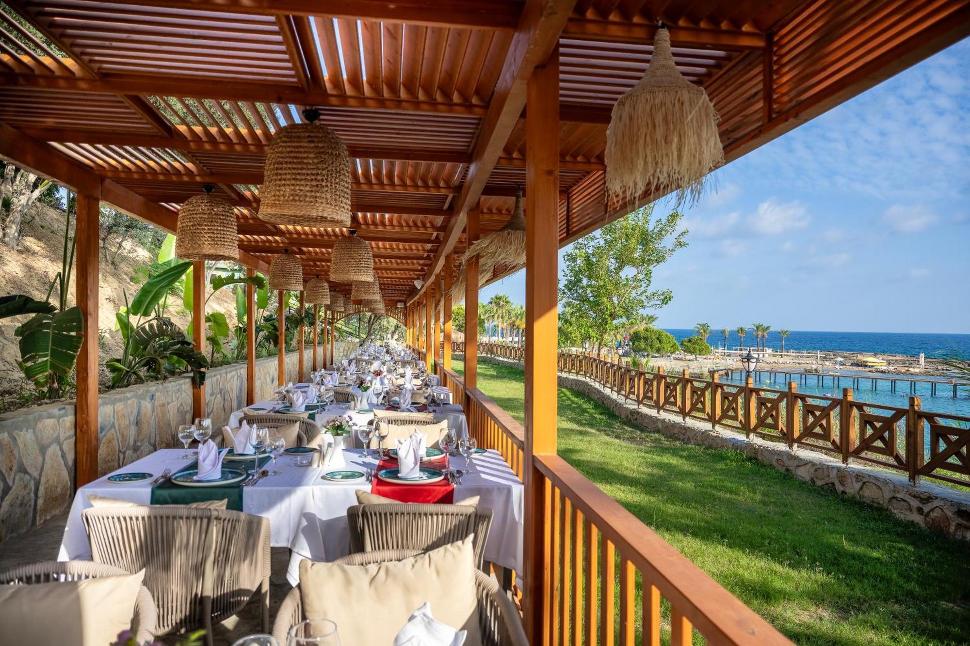 Oz Hotels Incekum Beach Алания Экстерьер фото